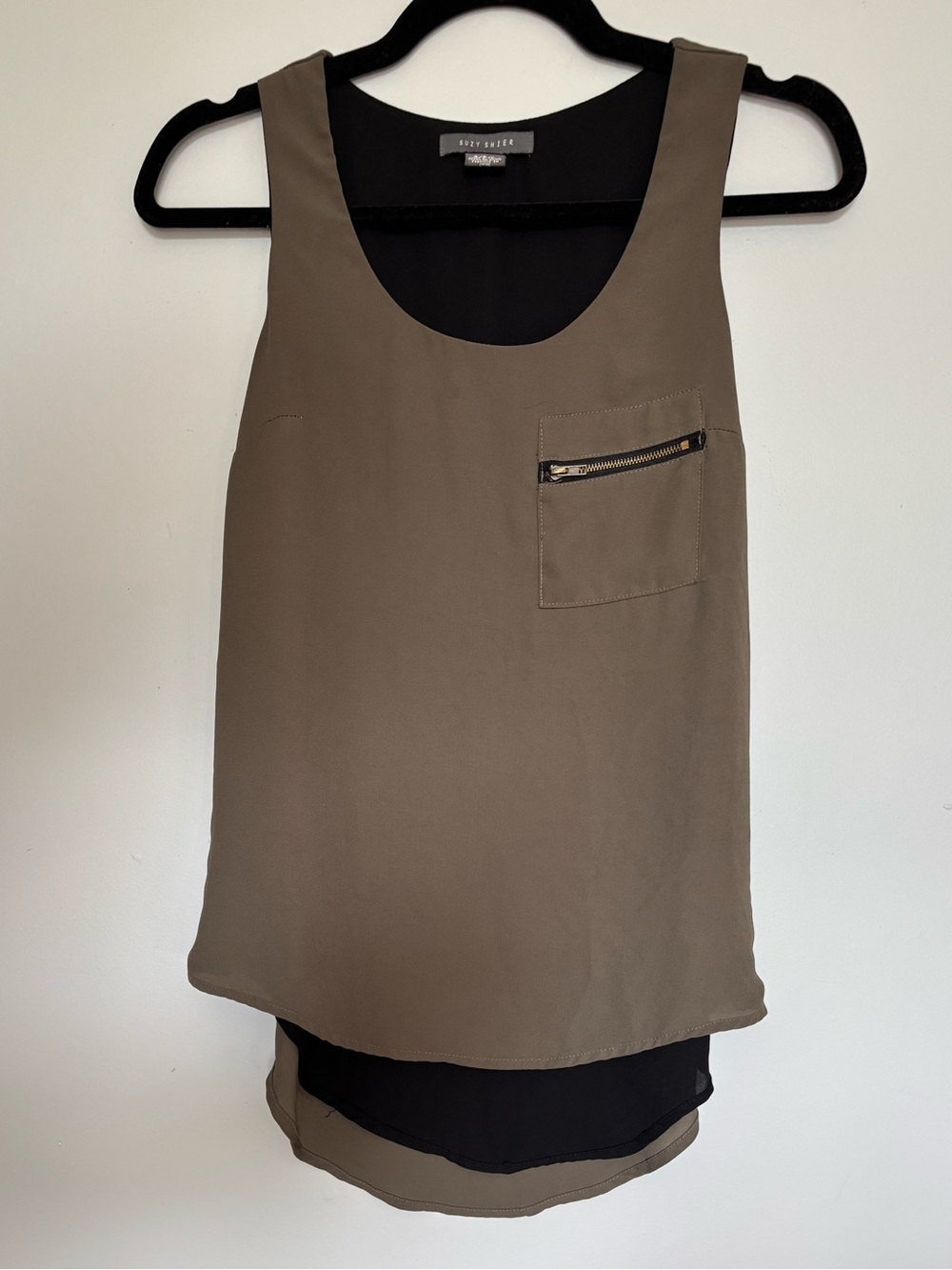 Suzy Shier Olive Green and black Layered Scoop Neck Tank with Zip Pocket